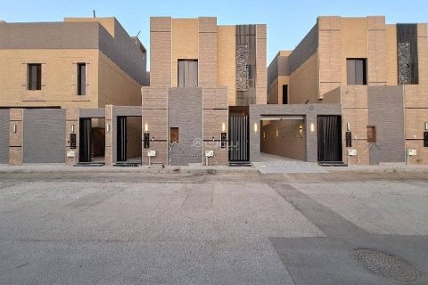 5 bedrooms Apartment in Riyadh, Saudi Arabia No. 60235