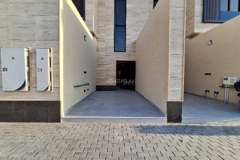 4 bedrooms Apartment in Riyadh, Saudi Arabia No. 60234
