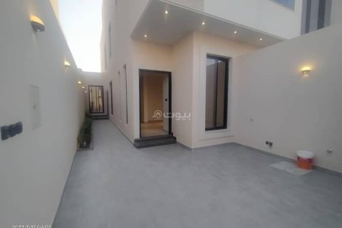 3 bedrooms Apartment in Riyadh, Saudi Arabia No. 60233