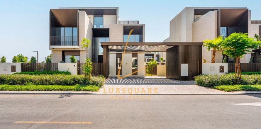 5 bedrooms Villa in Dubai Hills Estate, UAE No. 165367