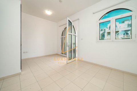 4 bedrooms Townhouse in Jumeirah Village Circle, UAE No. 165363 3