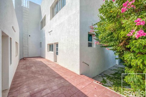 5 bedrooms Villa in Al Barsha South, UAE No. 194720 24