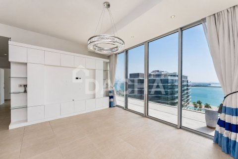 Apartment de 2 dormitorios en The Crescent, UAE No. 203694