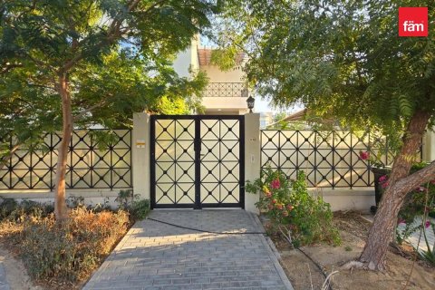 5 bedrooms Villa in Dubai, UAE No. 187421 19