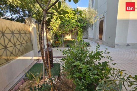 5 bedrooms Villa in Dubai, UAE No. 187421 17