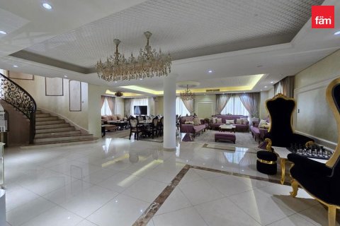 5 bedrooms Villa in Dubai, UAE No. 187421 6