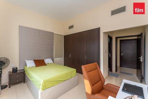 4 bedrooms Villa in Dubai, UAE No. 185204 10