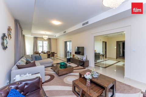 4 bedrooms Villa in Dubai, UAE No. 185204 17