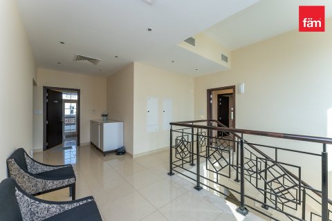 4 bedrooms Villa in Dubai, UAE No. 185204 15