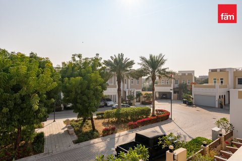 4 bedrooms Villa in Dubai, UAE No. 185204 14