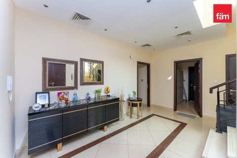 4 bedrooms Villa in Dubai, UAE No. 185204 22