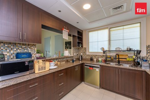 4 bedrooms Villa in Dubai, UAE No. 185204 18