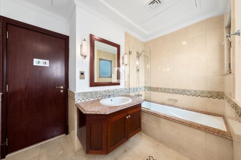 7 bedrooms Villa in Signature Villas, UAE No. 128737 18