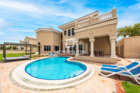 7 bedrooms Villa in Signature Villas, UAE No. 128737 3