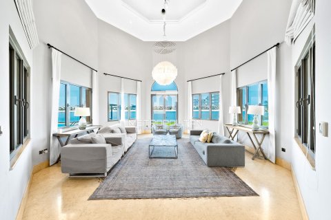 7 bedrooms Villa in Signature Villas, UAE No. 128737 6