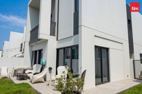 4 bedrooms Villa in Dubai, UAE No. 187553