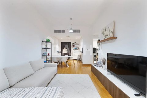 Apartment de 2 dormitorios en Silverene, UAE No. 166752 6