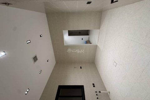 5 bedrooms Apartment in Riyadh, Saudi Arabia No. 67996 11