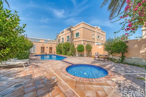 4 bedrooms Villa in Umm Suqeim, UAE No. 201024