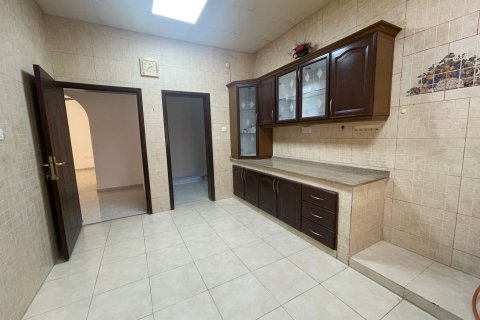 Villa Jumelée de 4 chambres à Al Ansab, Oman No. 106895 10