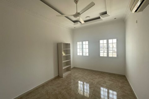 Villa Jumelée de 4 chambres à Al Ansab, Oman No. 106895 8