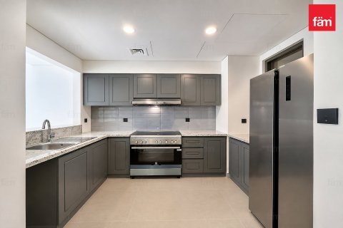 4 bedrooms Villa in Dubai, UAE No. 205415