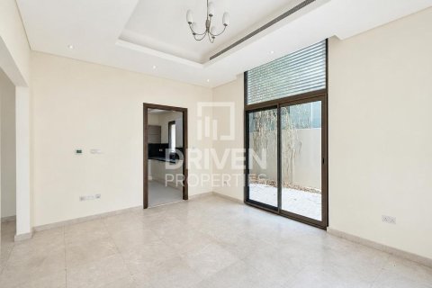 Вилла с 5 спальнями в Nad Al Sheba 1, ОАЭ №199876 7