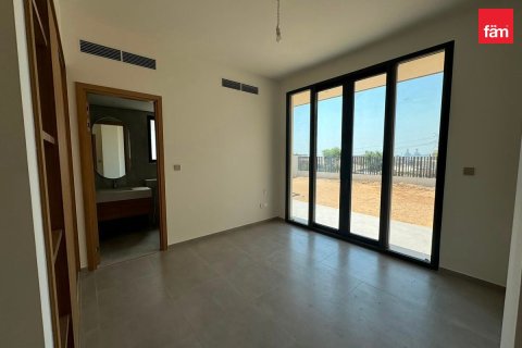 5 bedrooms Villa in Jebel Ali, UAE No. 173360 9