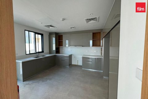 5 bedrooms Villa in Jebel Ali, UAE No. 173360 4