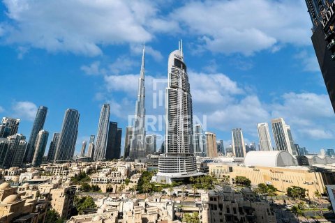 Квартира с 2 спальнями в Burj Royale, ОАЭ №202675