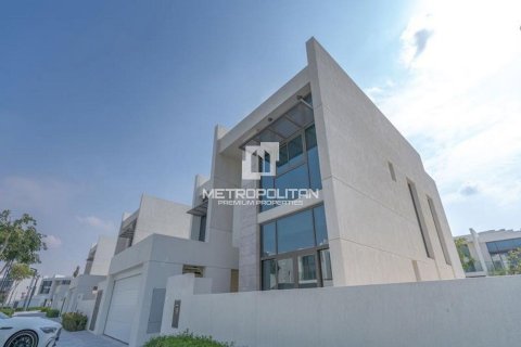 Villa de 4 chambres à District One, UAE No. 128568 3