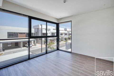 3 bedrooms Townhouse in Dubai Land, UAE No. 194172 10
