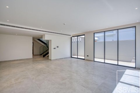 3 bedrooms Townhouse in Dubai Land, UAE No. 194172 5