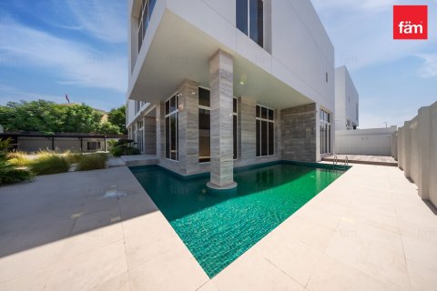5 bedrooms Villa in Al Barsha, UAE No. 164357 11