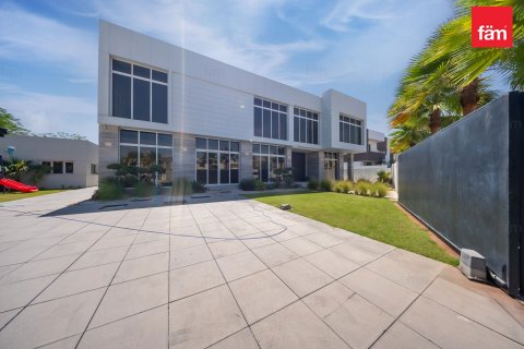 5 bedrooms Villa in Al Barsha, UAE No. 164357