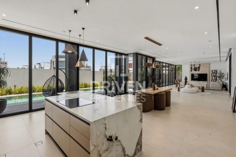 5 bedrooms Villa in Nad Al Sheba 1, UAE No. 209601