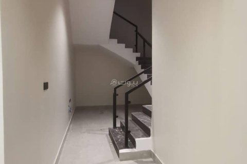Villa de 5 chambres à Riyadh, Saudi Arabia No. 62559 6