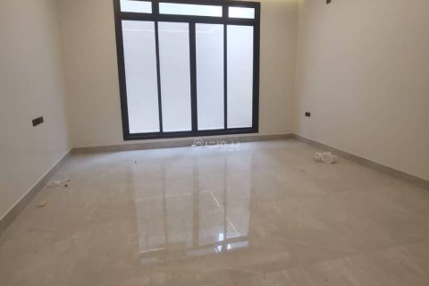 Villa de 5 chambres à Riyadh, Saudi Arabia No. 62559 8