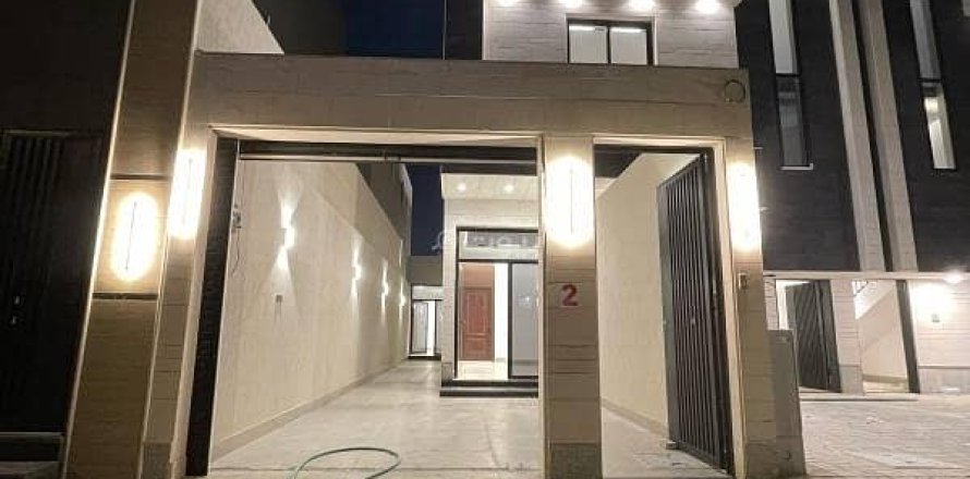 Квартира с 3 спальнями в Эр-Рияд, Саудовская Аравия №62557