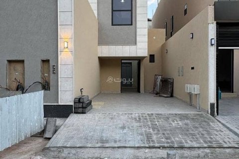 3 bedrooms Apartment in Riyadh, Saudi Arabia No. 62561