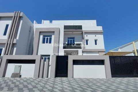 3 bedrooms Apartment in Bawshar, Oman No. 53704