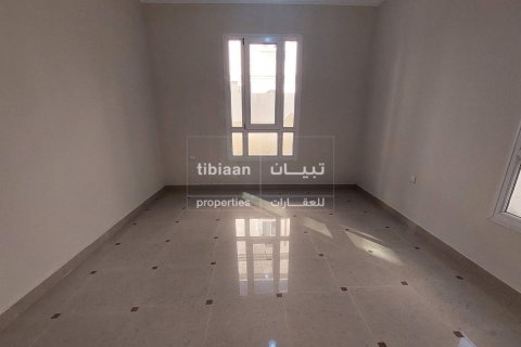 4 bedrooms Villa in Muscat, Oman No. 53710 4