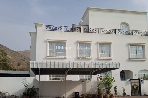 6 غرفة نوم  Twin Villa في مسقط , عُمان رقم 53708