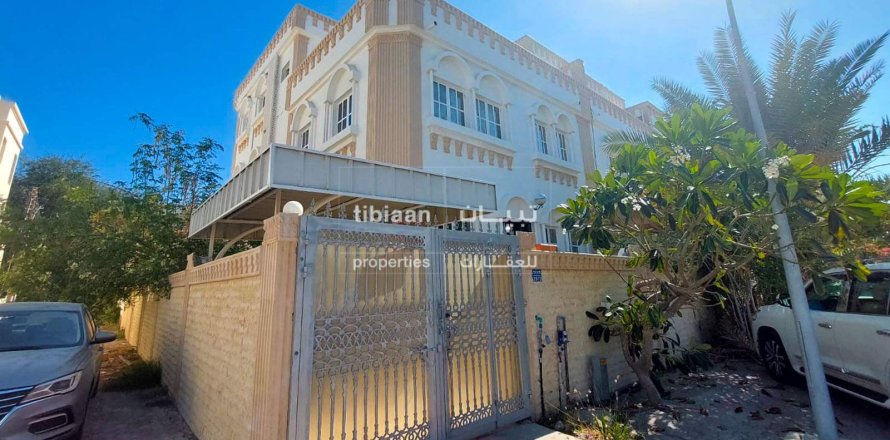5 غرفة نوم  فيلا في مسقط , عُمان رقم 53707