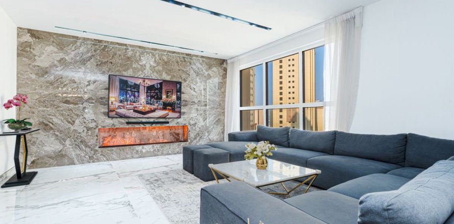 3 bedrooms Apartment in Dubai, UAE No. 120400