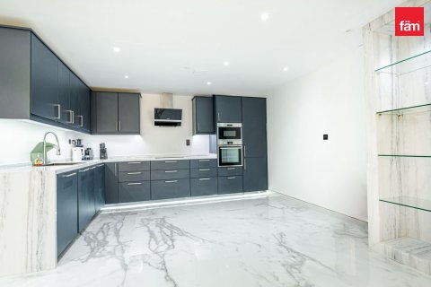 3 bedrooms Apartment in Dubai, UAE No. 120400 6