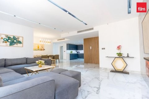 3 bedrooms Apartment in Dubai, UAE No. 120400 8