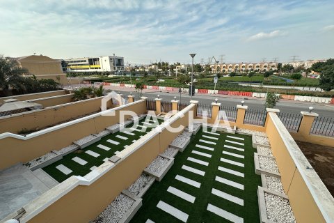Townhouse de 2 dormitorios en Jumeirah Village Triangle, UAE No. 165673