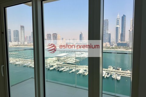 Квартира с 2 спальнями в EMAAR Beachfront, ОАЭ №198965 14