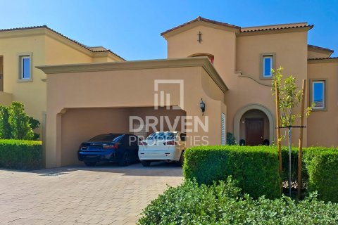 Villa de 4 chambres à Villanova, UAE No. 207053